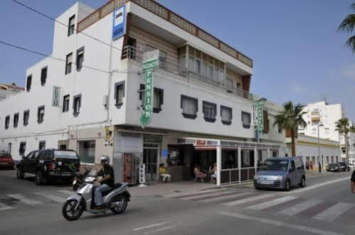 Hostal Facundo Tarifa Exteriör bild